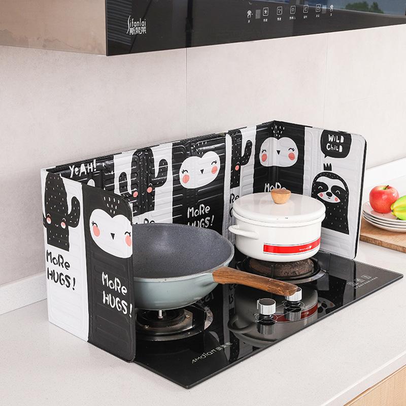Commercial Kitchen Hood Installation - قطعتان من واقيات دخان المطبخ الكرتونية